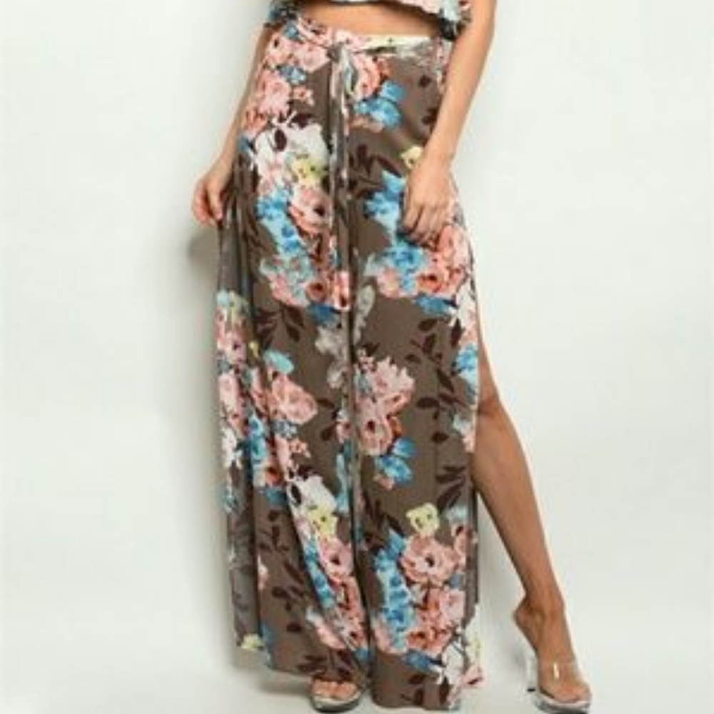 Taupe floral two piece set - Large - Picture 4 of 5